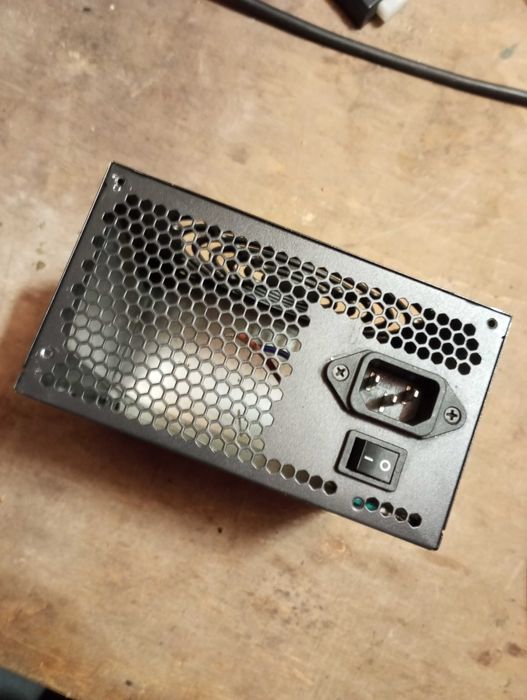 Корпус, коробка блоку живлення 140×150×85 з кнопкою і розємом живлення