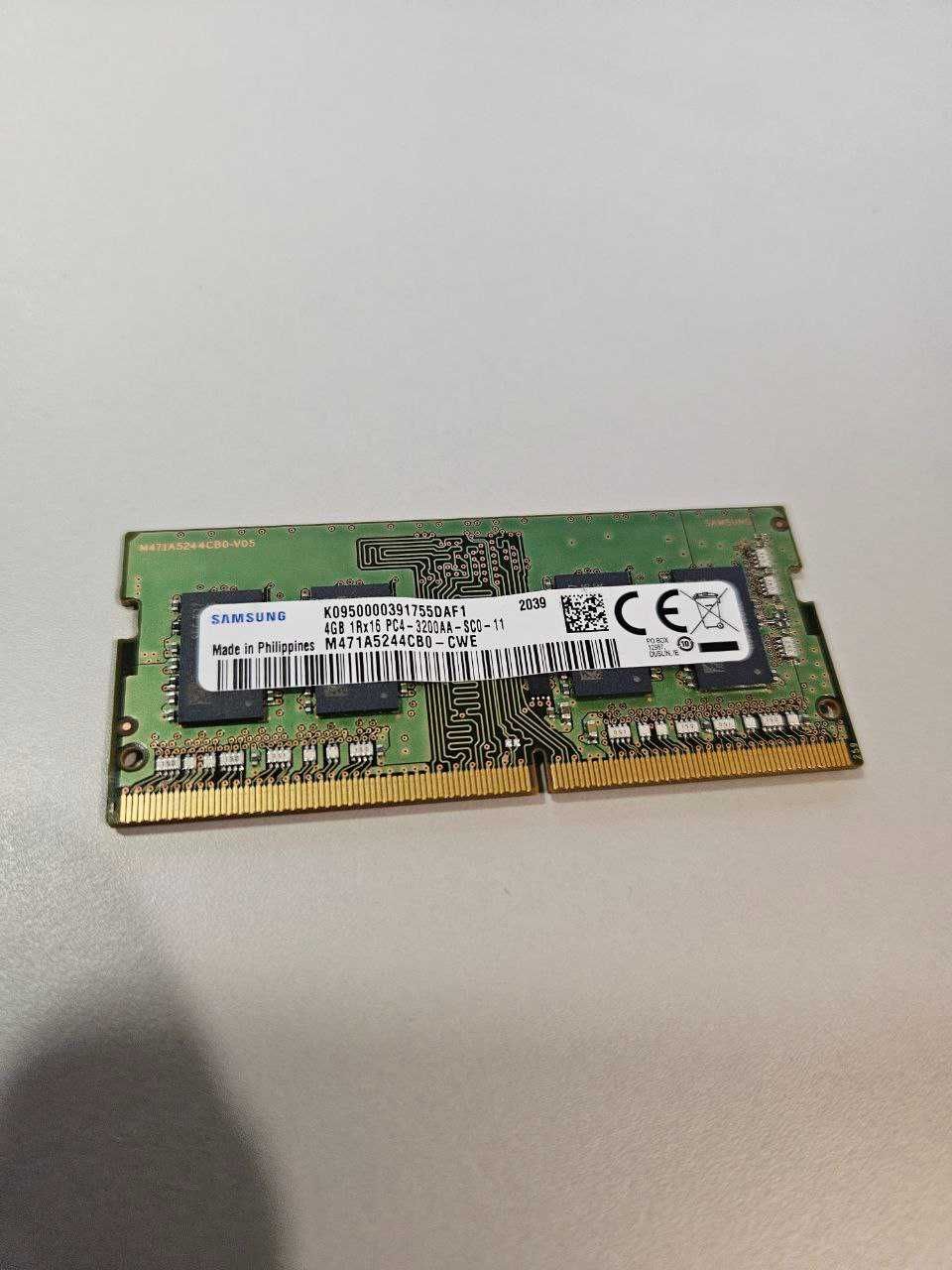 Samsung 4 GB SO-DIMM DDR4 3200 MHz M471A5244CB0-CWE