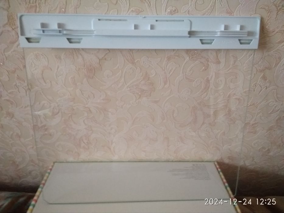Полки б/у в холодильник