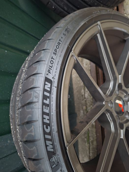 Jantes JR30 novas com pneus novos