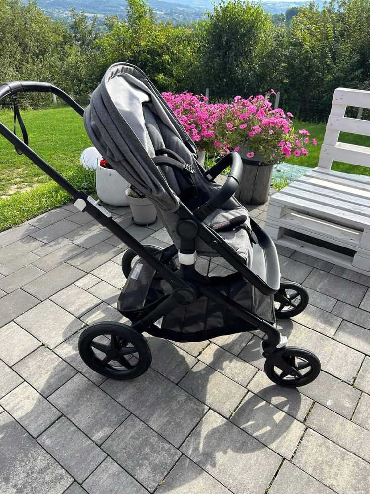 Bugaboo Fox model 3 z 2022 roku wozek 2 w 1