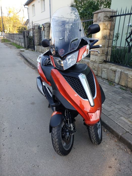Скутер Piaggio Mp3 125ie Yourban