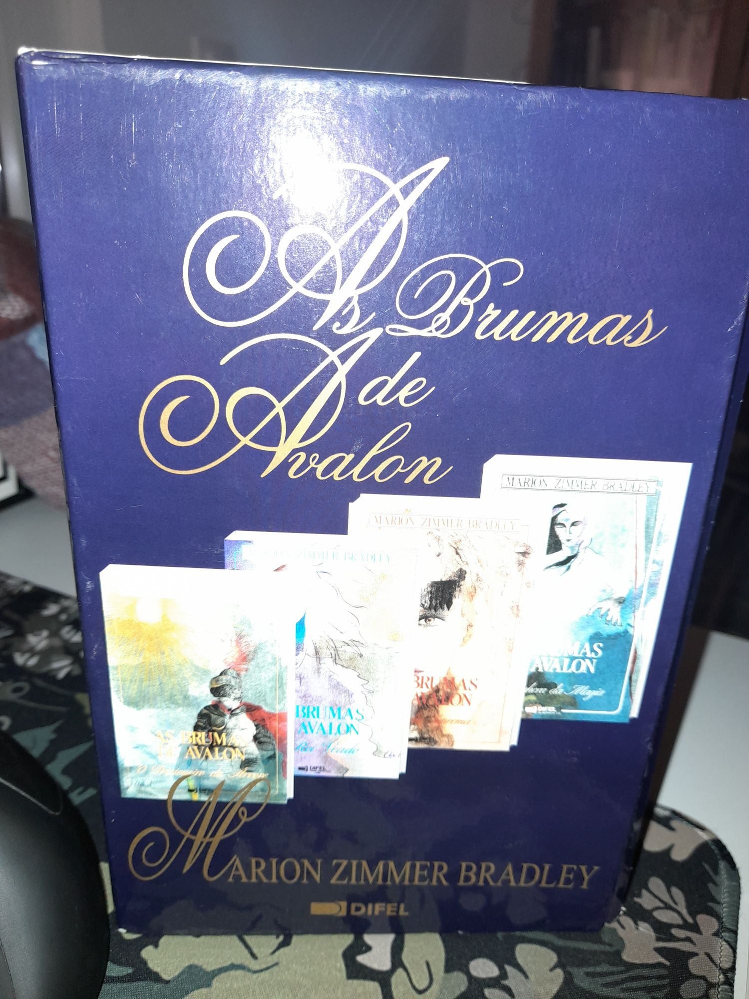 As Brumas de Avalon Edição Especial 4 Volumes de Marion Zimmer Bradley