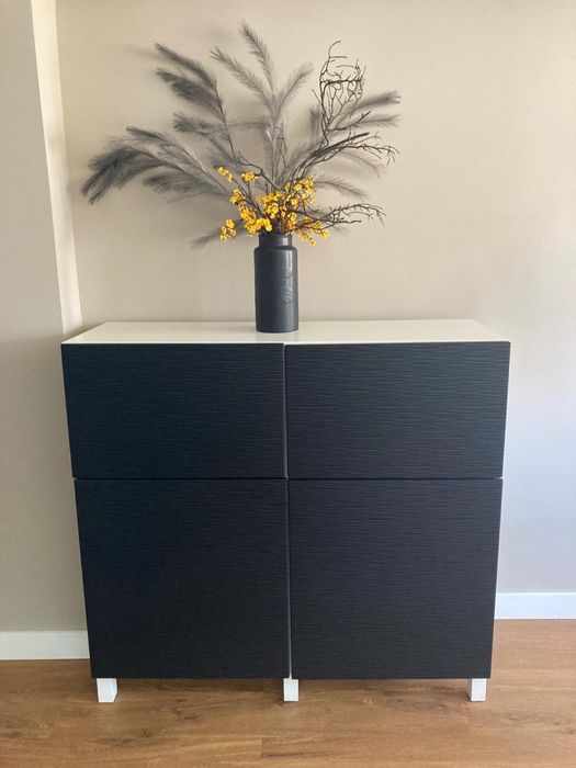 Vendo móvel Ikea com portas pretas