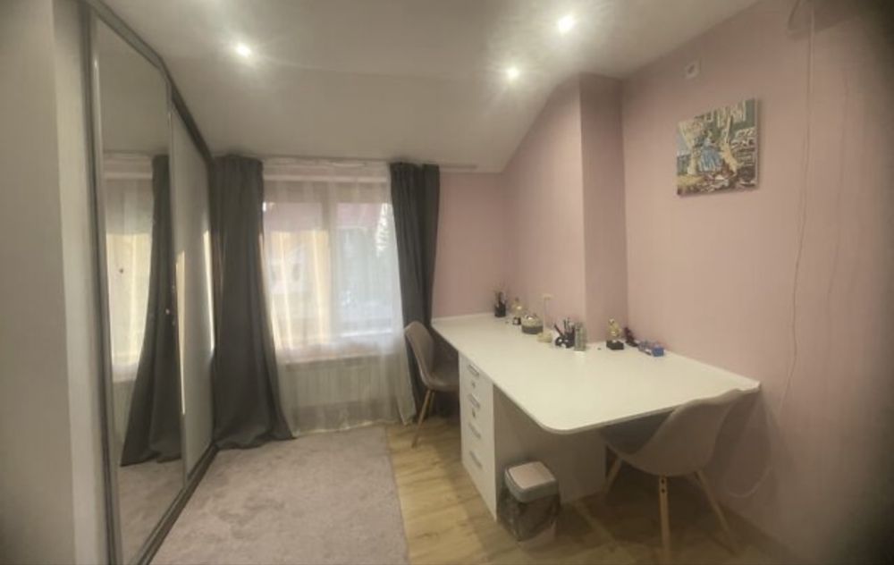 Продаж 2кім квартири, Ужгород