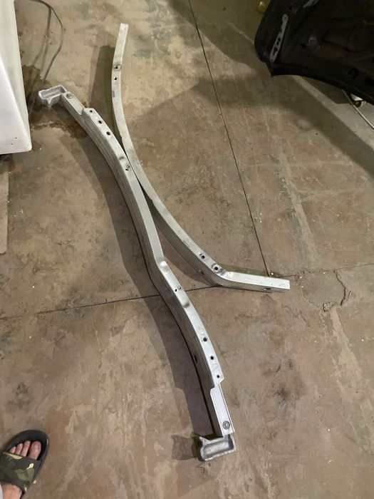 Підсилювач бампера / подовжувач ланжеронів Тесла