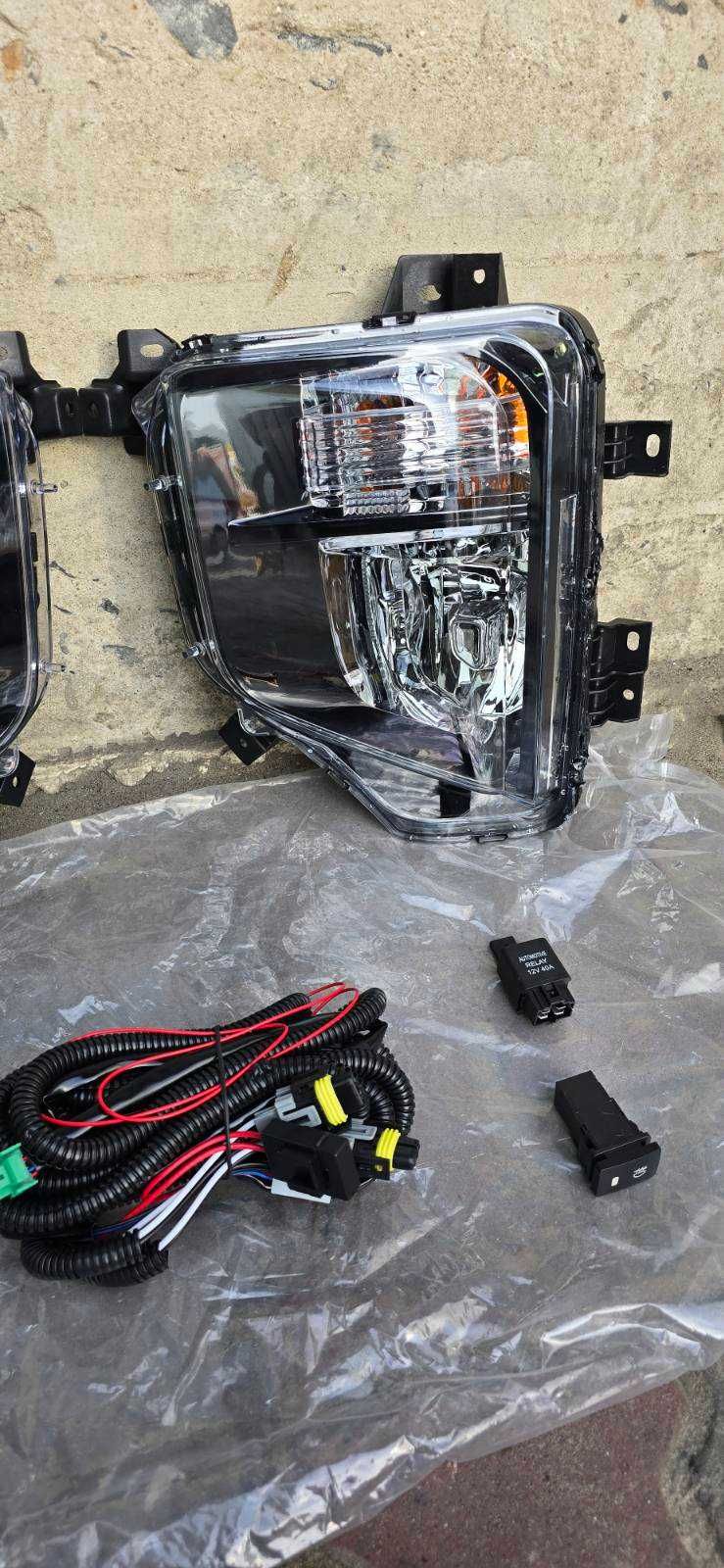 Дооснащення Mitsubishi L200 противотуманка туманка ліва права фара