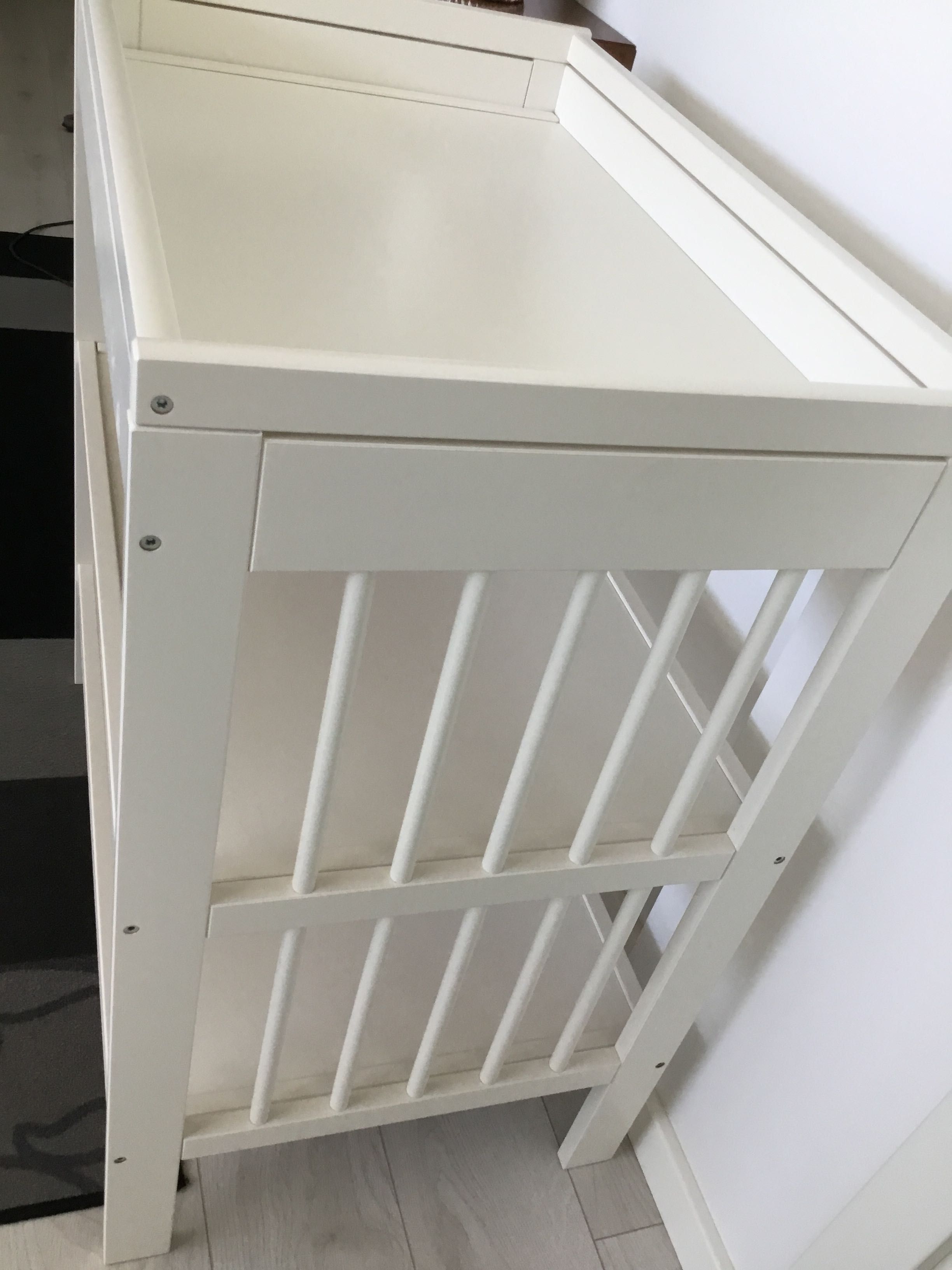 Berço, colchao e muda fraldas IKEA - bebé
