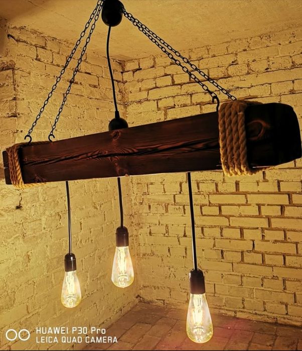 Lampa loftowa ze starej belki