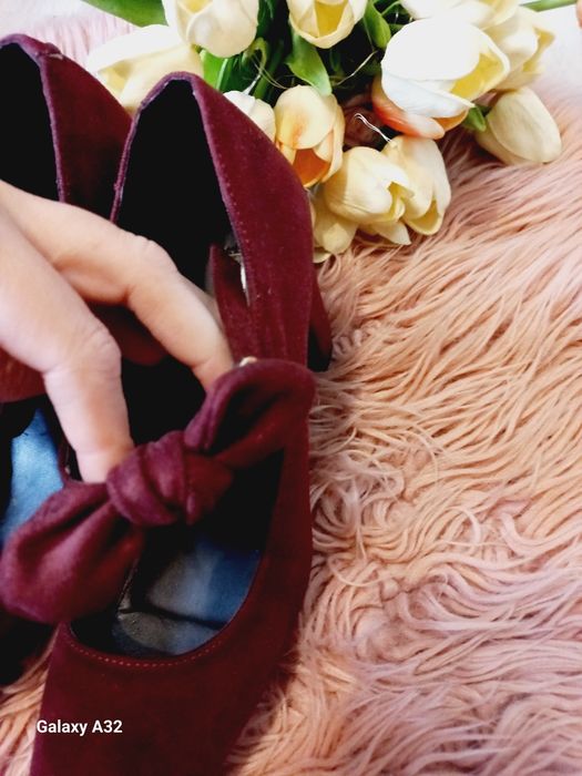 Śliczne sandałki burgundowe 37