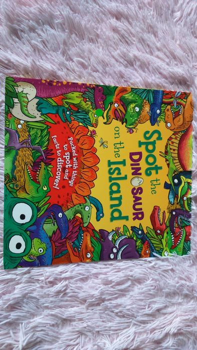 Книга для дітей англійською  Spot the... Dinosaur on the Island