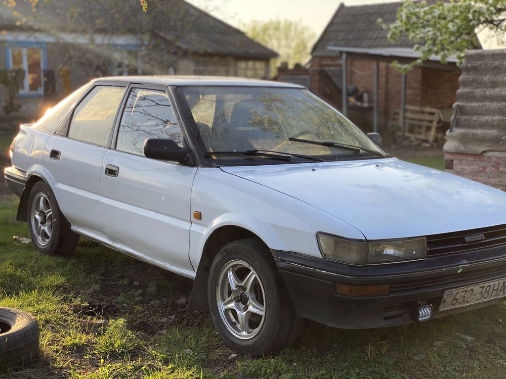 Toyota corolla E90