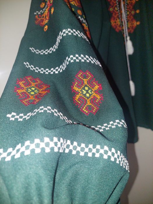 Вишиванка жіноча р.38