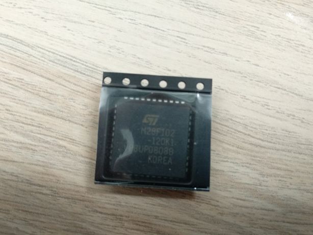 Memória Chip M28F102 PLCC44