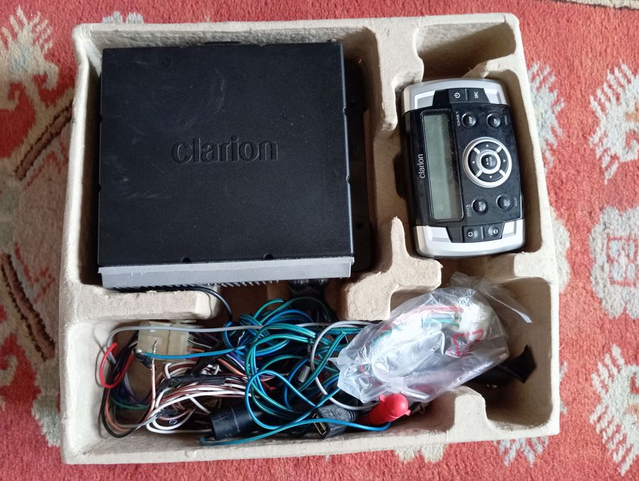 Rádio / Car Audio Marítimo Clarion CMS-1