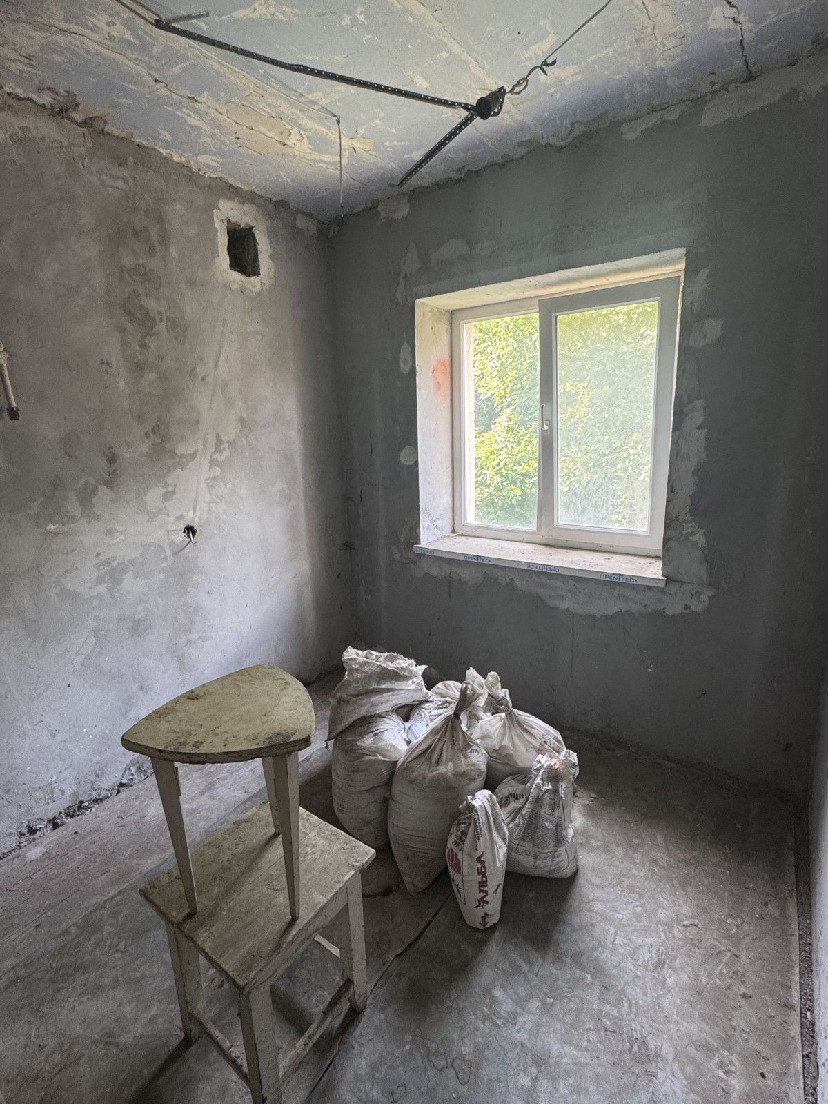Продаж 2-кім. квартири 51 м.кв., в. О. Ольжича 60 тис дол