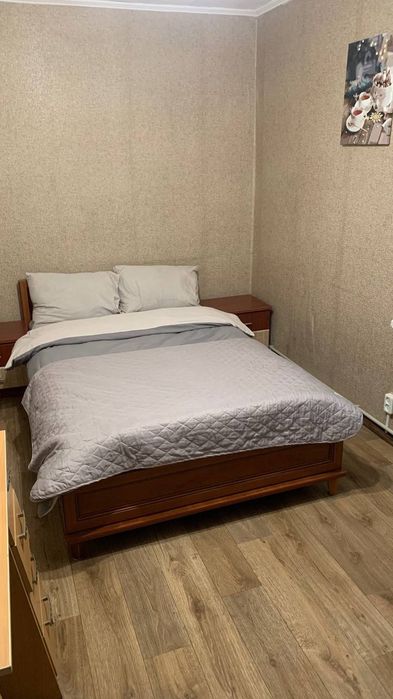 Здається подобово двокімнатна квартира в центрі м. Марганець