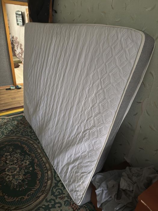 Продам матрас  не подошёл по размеру .