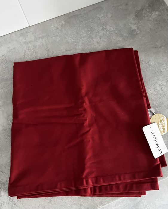 Скатертина на стіл