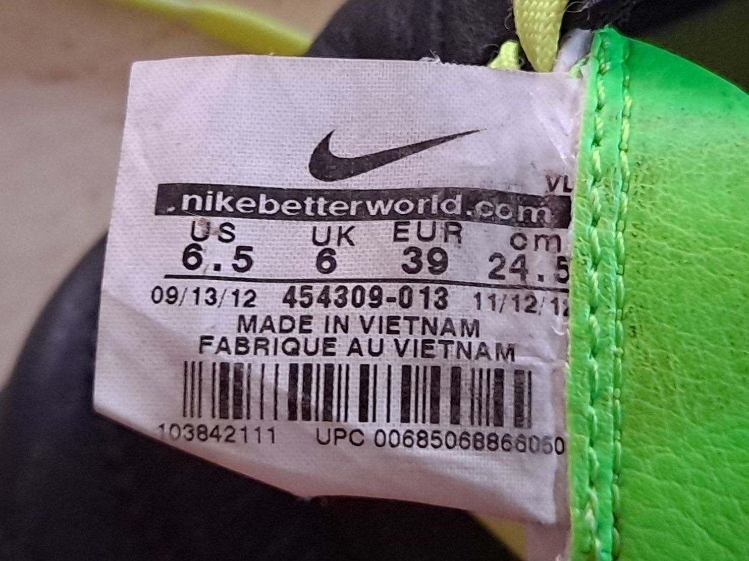 Nike Tempo rozm 39 korki buty piłkarskie sportowe