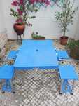 Mesa com 4 bancos portatil