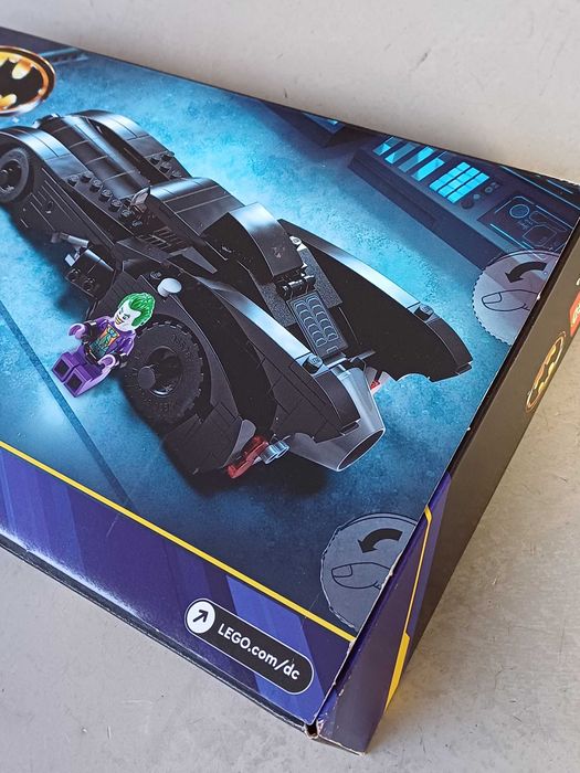 LEGO 76224 Batman 1989 Batmobile Batman vs. The Joker Chase