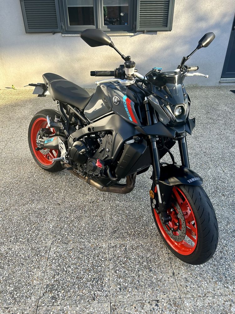 Yamaha Mt09 como nova