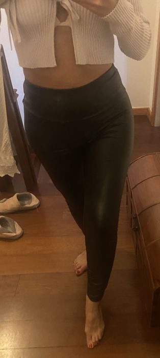 Calças leggins pele preto forrada quentinha