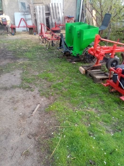 Продам трактор з навісним в хорошому стані