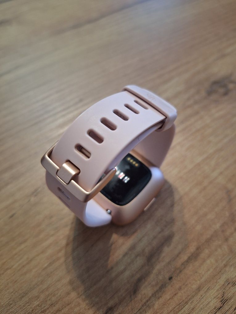 Fitbit versa 2  fit bit zegarek dla cukrzyka