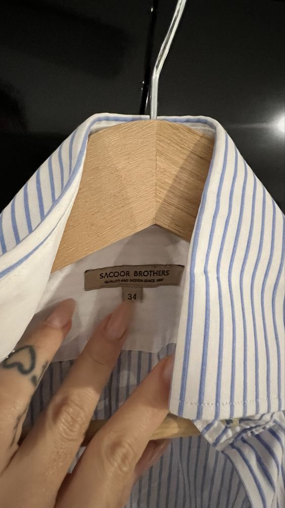 Camisas Sacoor em excelente estado