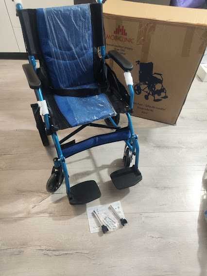 Wózek inwalidzki ręczny Mobiclinic Pirámide Azul max 110 kg