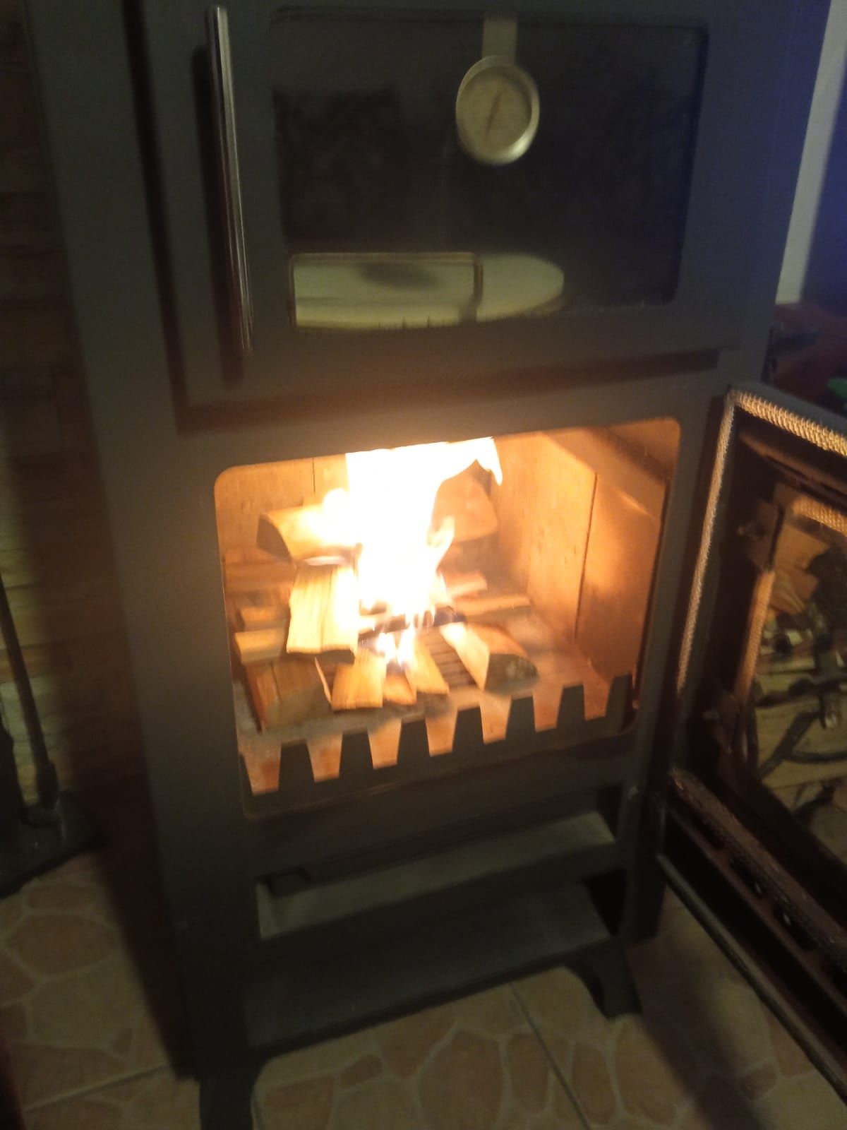 Piec wolnostojący na drewno Bartek 8,5 kW