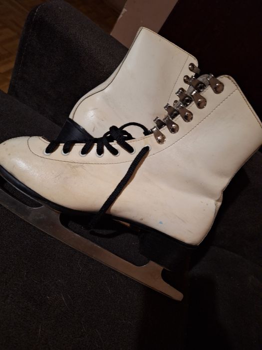 Łyżwy figurowe białe