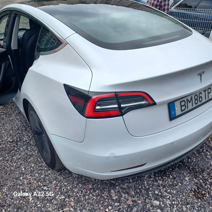 Tenho Automóveis de Tvde para aluguer