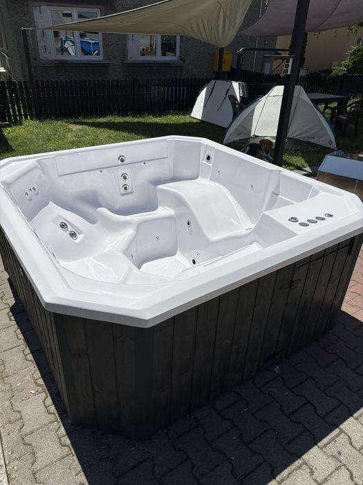 Jacuzzi ogrodowe balia