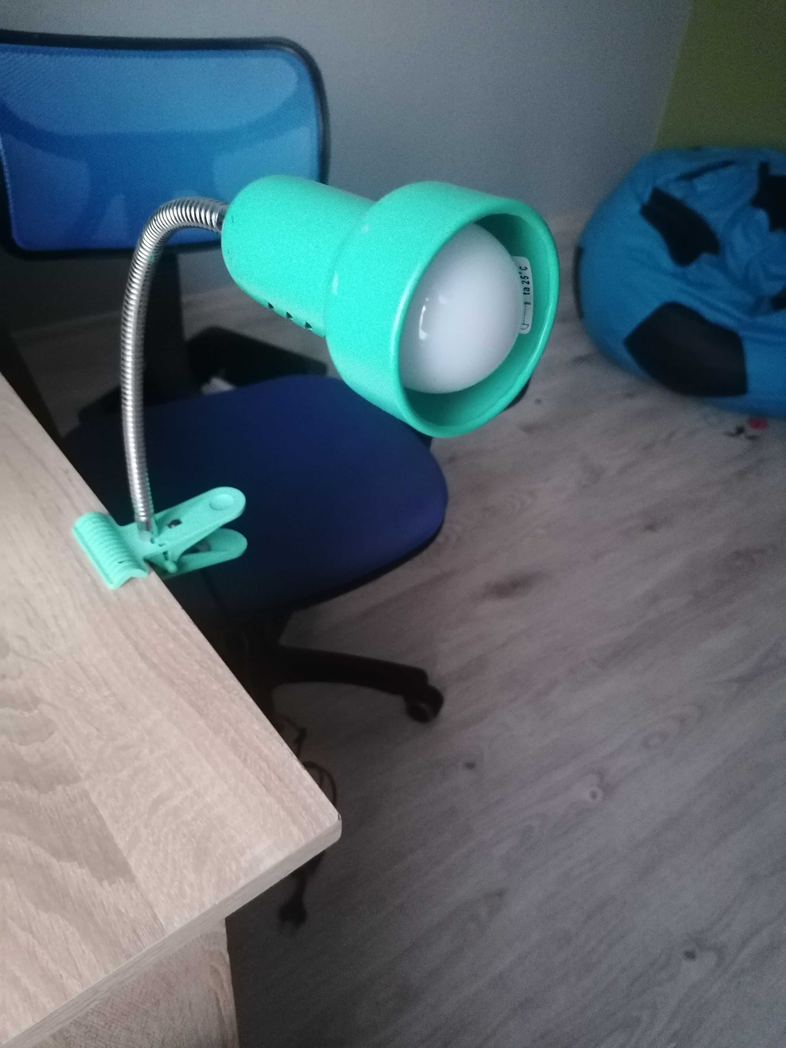 Lampki na biurko wiszące