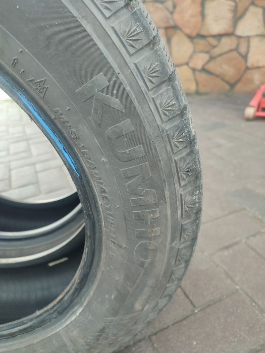 Продаж резины зима кумхо