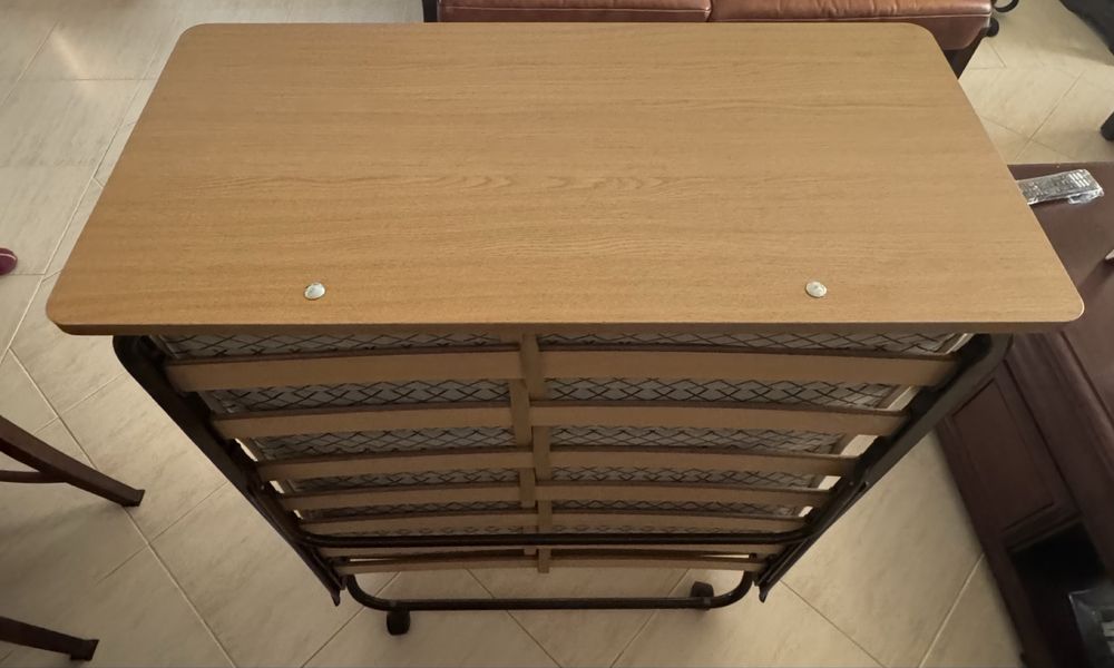 Divã cama de hospedes