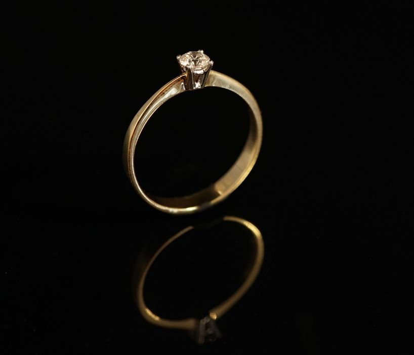 Złoto 585 - NOWY złoty pierścionek z Diamentem. CERTYFIKAT