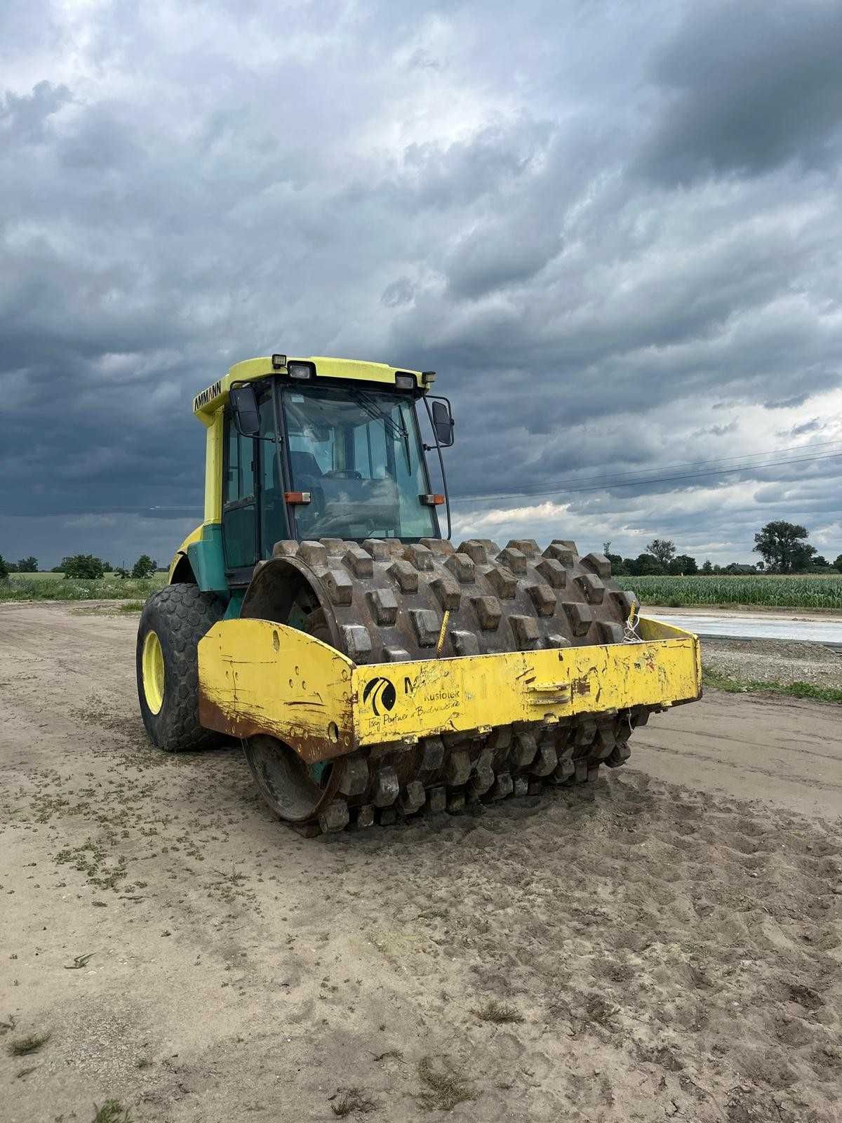 Walec ammann  asc 110 gładki 2006 rok 120 000 zł