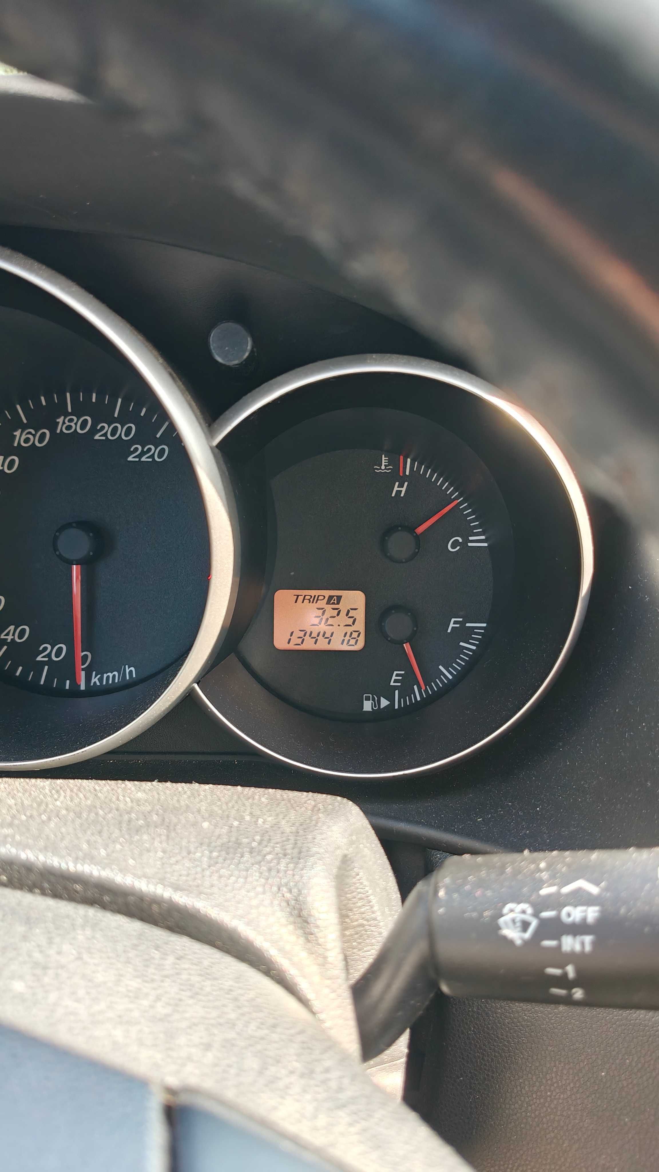 Mazda 3  1.6 benzyna