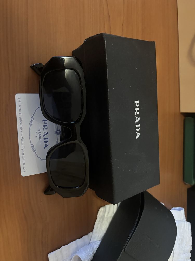 oculos prada preto