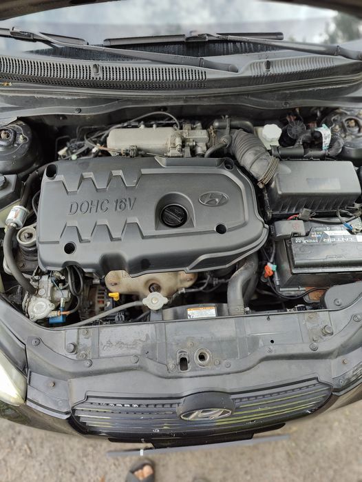 Hyundai Accent  1.6 AT