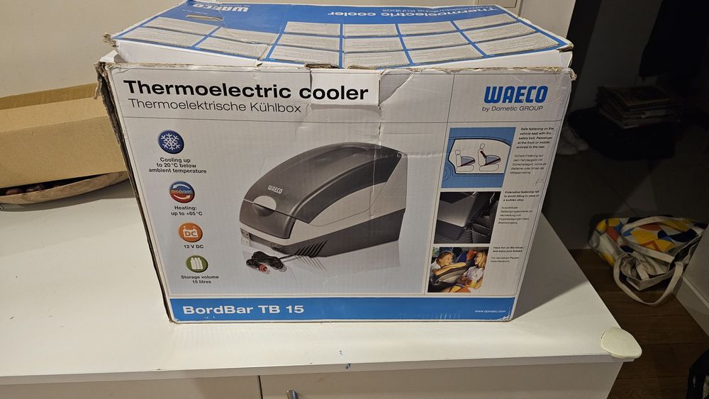 Lodowka samochodowa Waeco bordbar tb15 termoelektryczna. Prawie nowa