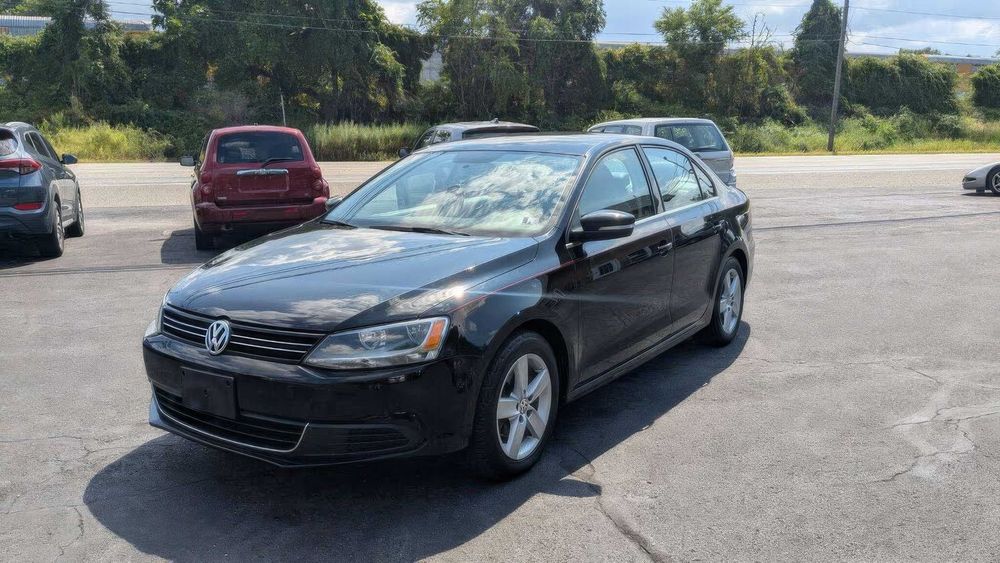 Volkswagen Jetta      2014