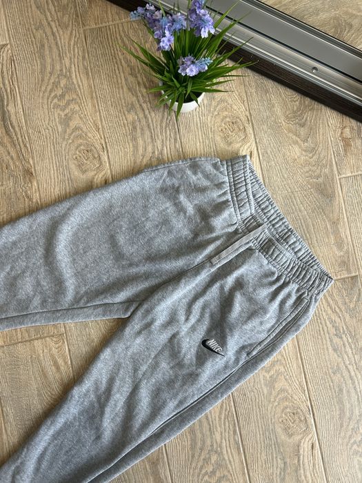 Спортивні штани Nike