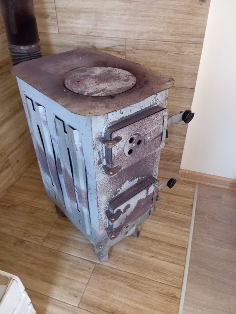 Piec szamotowy z rurami