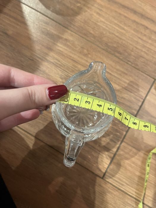 Kryształowy dzbanuszek z PRL, szklany mlecznik kryształ