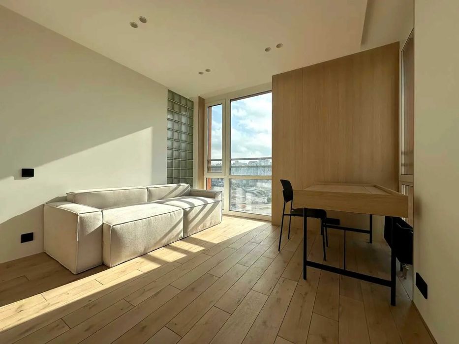 Продаж 2к з якісним ремонтом Дніпровська наб 20а ЖК Seven